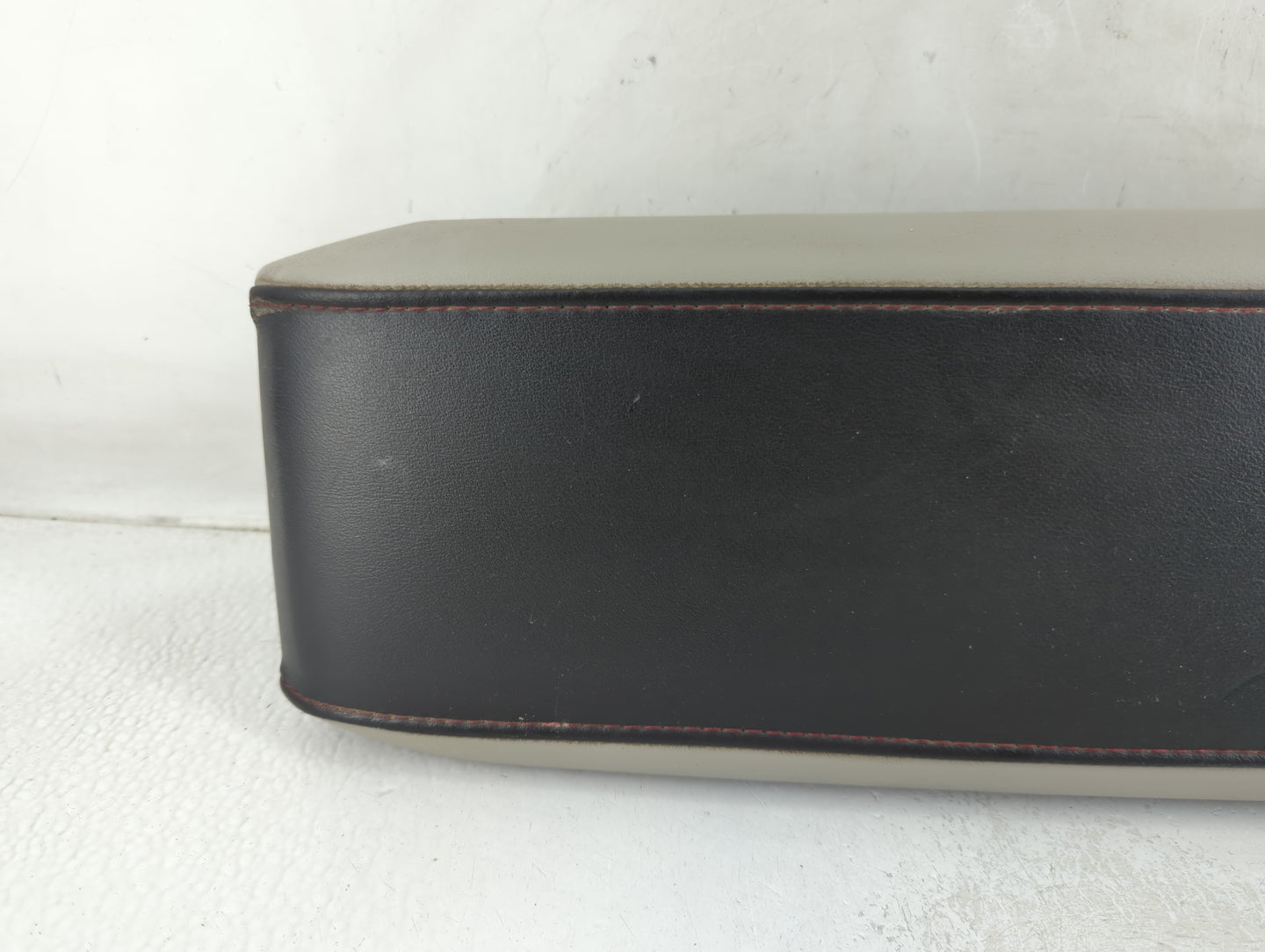 2010-2011 Chevrolet Equinox Center Console Armrest Cover Lid Fits Fits 2010 2011 OEM Used Auto Parts - Oemusedautoparts1.com