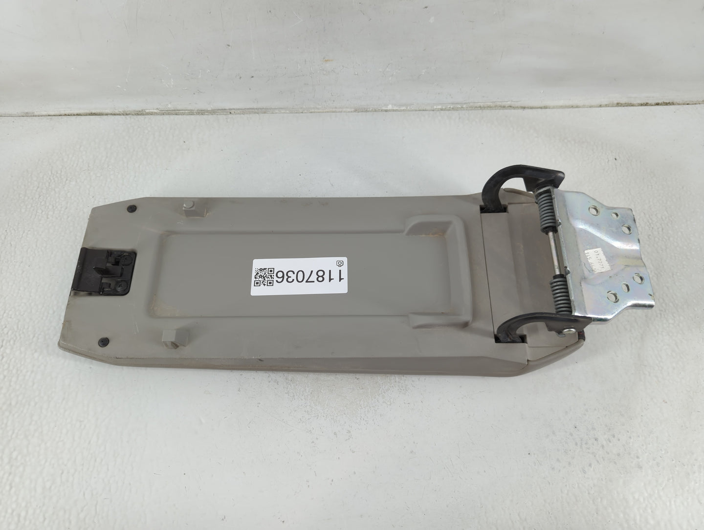 2010-2011 Chevrolet Equinox Center Console Armrest Cover Lid Fits Fits 2010 2011 OEM Used Auto Parts - Oemusedautoparts1.com