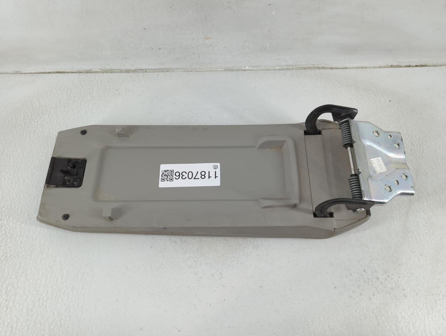 2010-2011 Chevrolet Equinox Center Console Armrest Cover Lid Fits Fits 2010 2011 OEM Used Auto Parts - Oemusedautoparts1.com