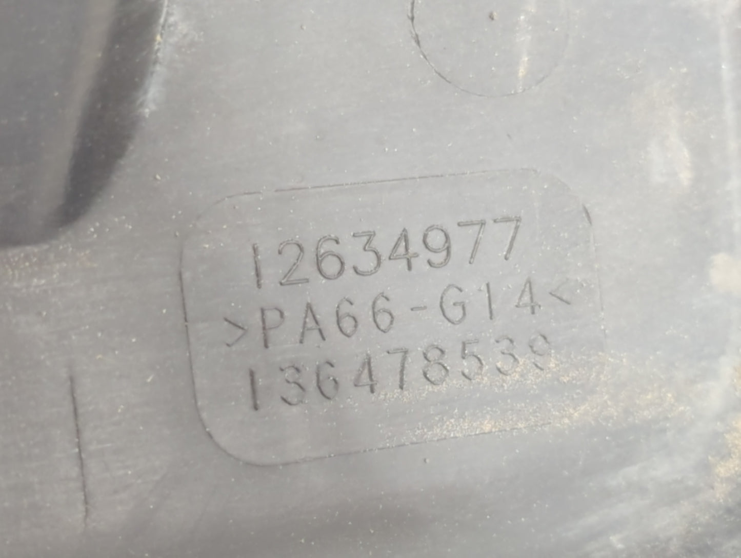 2010 Chevrolet Equinox Engine Cover - Oemusedautoparts1.com