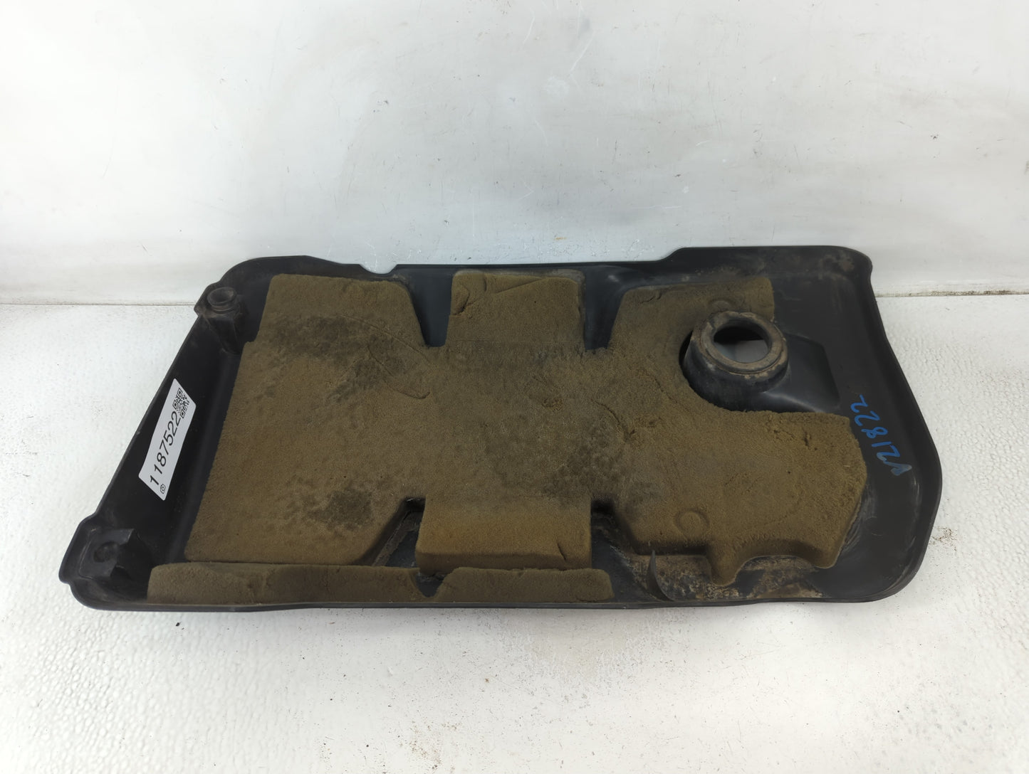 2010 Chevrolet Equinox Engine Cover - Oemusedautoparts1.com