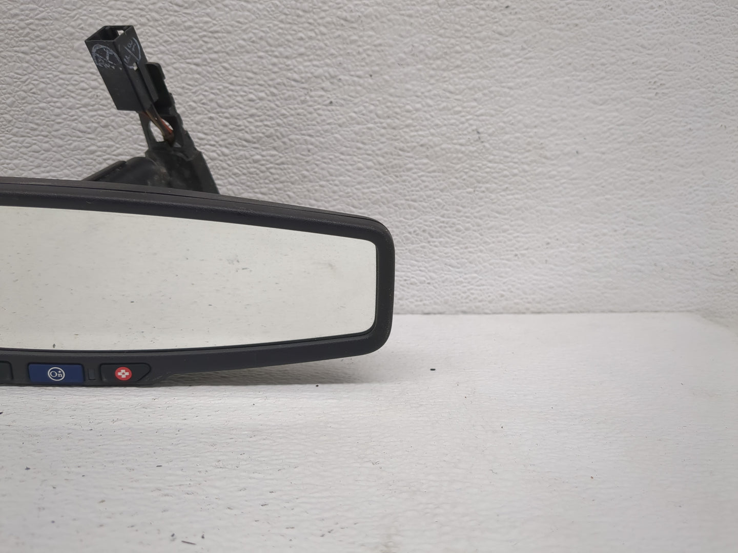 2010-2017 Chevrolet Equinox Interior Rear View Mirror Replacement OEM P/N:E11026392 Fits OEM Used Auto Parts - Oemusedautopa
