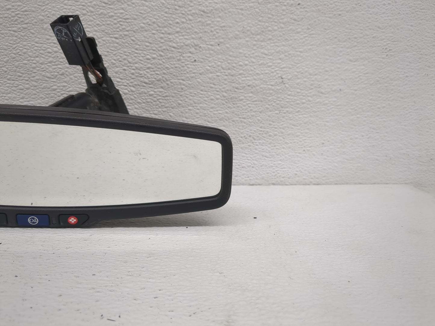 2010-2017 Chevrolet Equinox Interior Rear View Mirror Replacement OEM P/N:E11026392 Fits OEM Used Auto Parts - Oemusedautopa