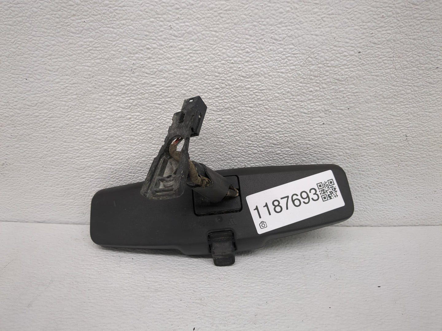 2010-2017 Chevrolet Equinox Interior Rear View Mirror Replacement OEM P/N:E11026392 Fits OEM Used Auto Parts - Oemusedautopa