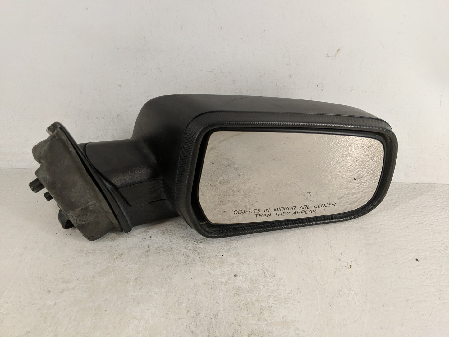 2010-2011 Chevrolet Equinox Driver Left Side View Manual Door Mirror - Oemusedautoparts1.com