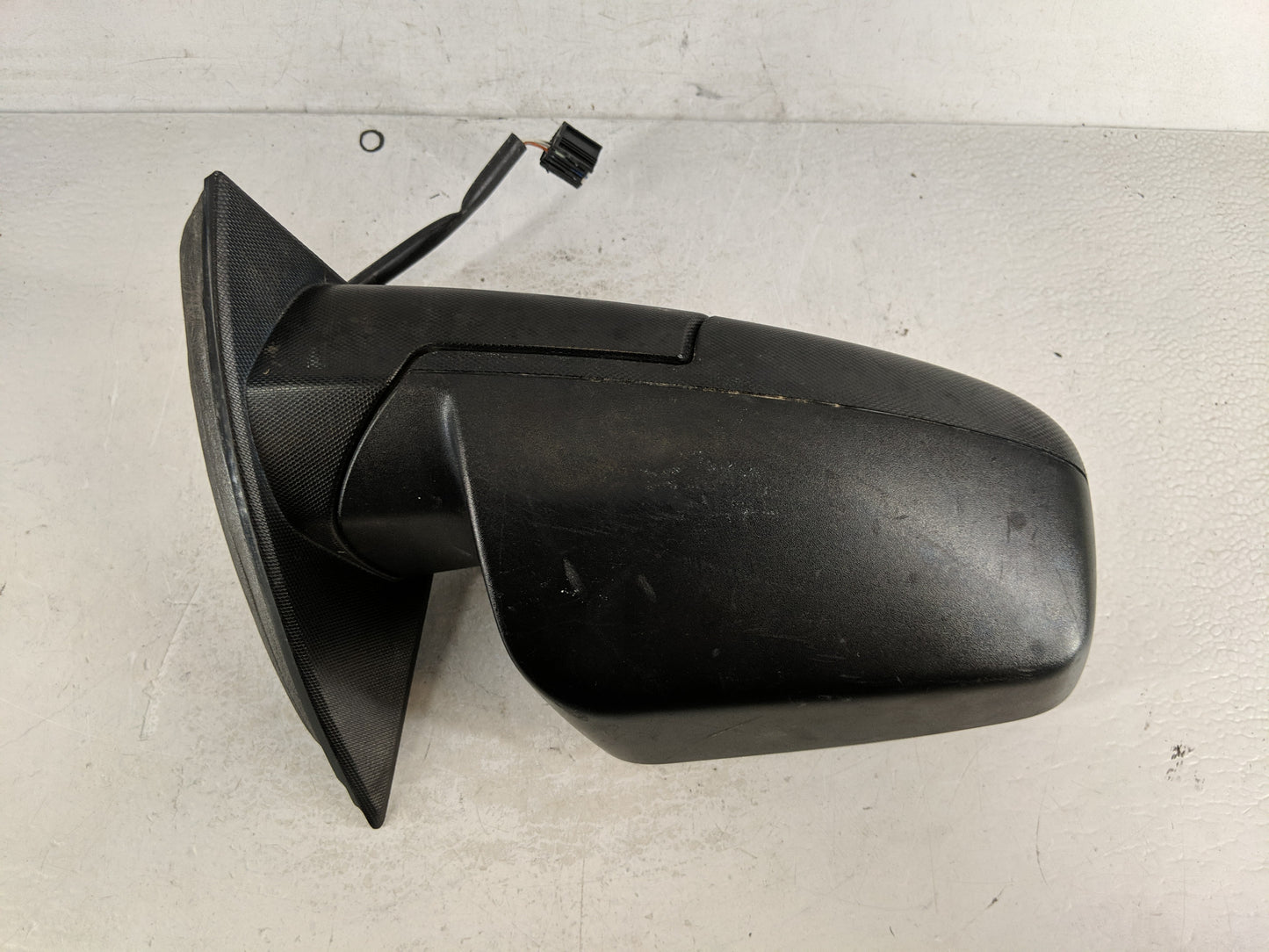 2010-2011 Chevrolet Equinox Driver Left Side View Manual Door Mirror - Oemusedautoparts1.com