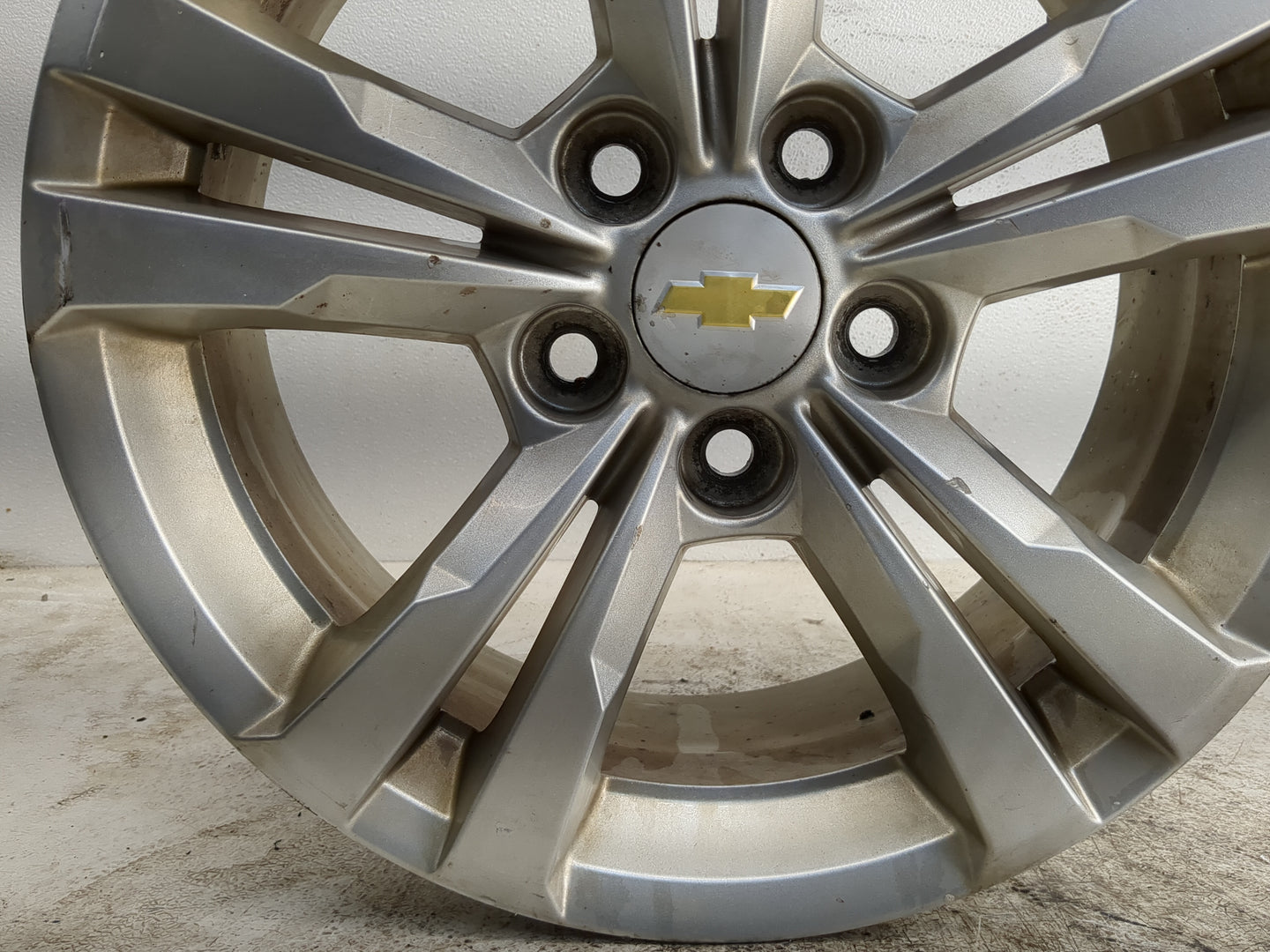 2010-2017 Chevrolet Equinox Oem Wheel Rim 1189421 - Oemusedautoparts1.com