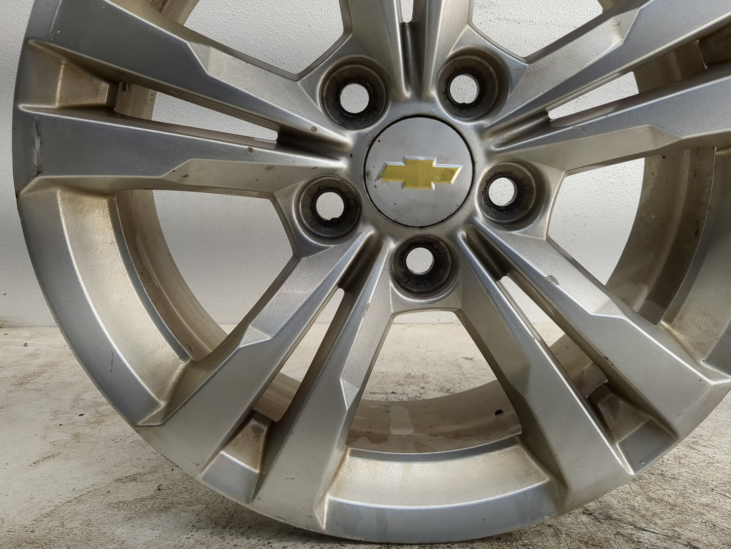 2010-2017 Chevrolet Equinox Oem Wheel Rim 1189421 - Oemusedautoparts1.com