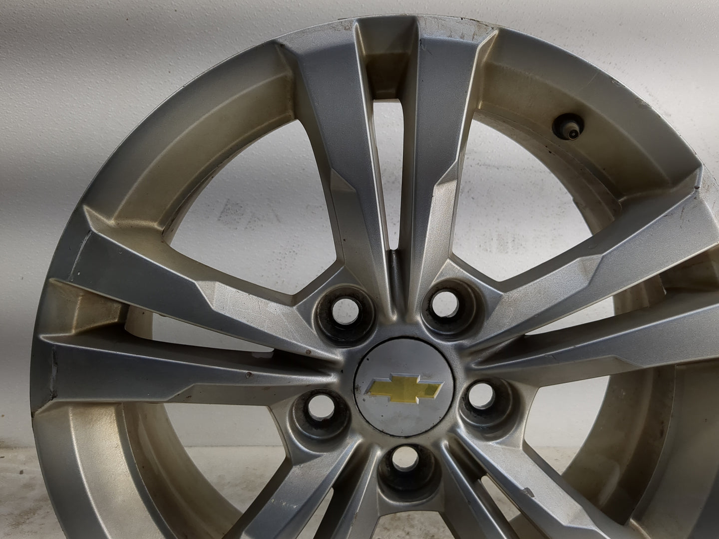 2010-2017 Chevrolet Equinox Oem Wheel Rim 1189421 - Oemusedautoparts1.com