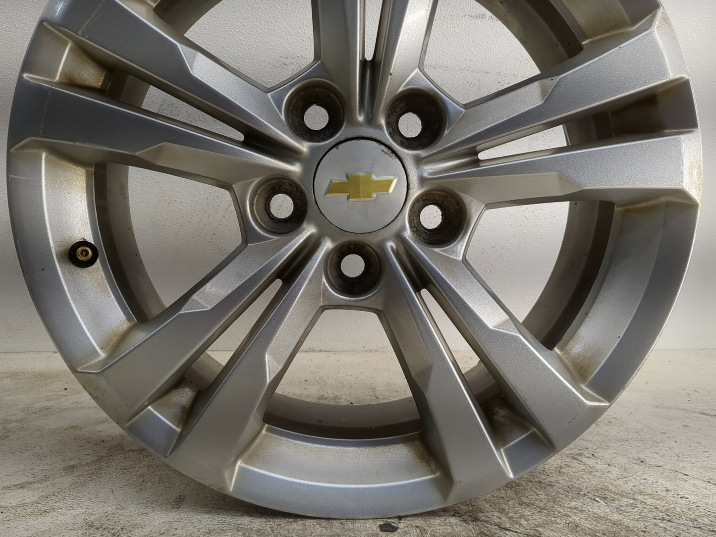 2010-2017 Chevrolet Equinox Oem Wheel Rim 1189422 - Oemusedautoparts1.com