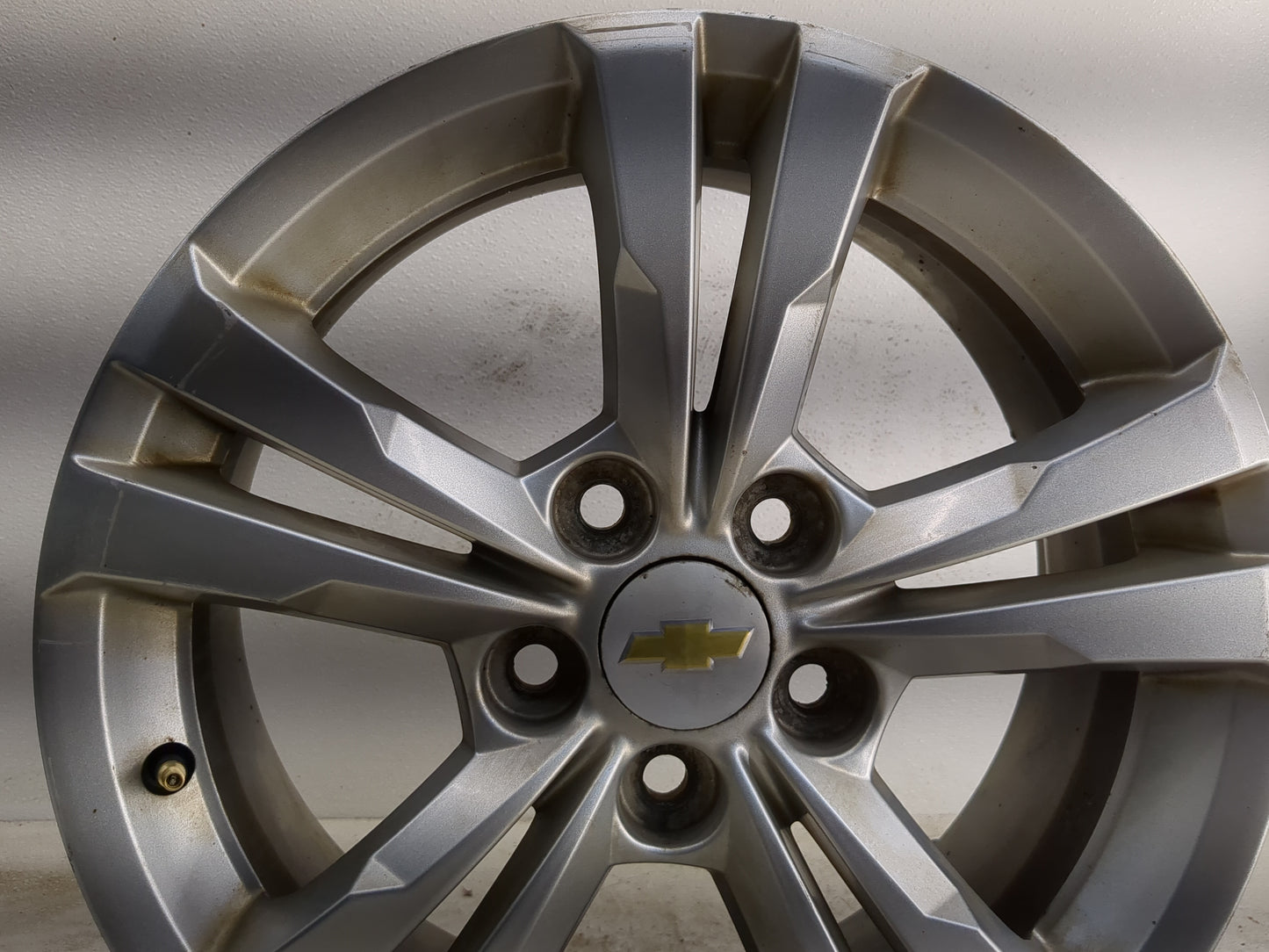 2010-2017 Chevrolet Equinox Oem Wheel Rim 1189422 - Oemusedautoparts1.com