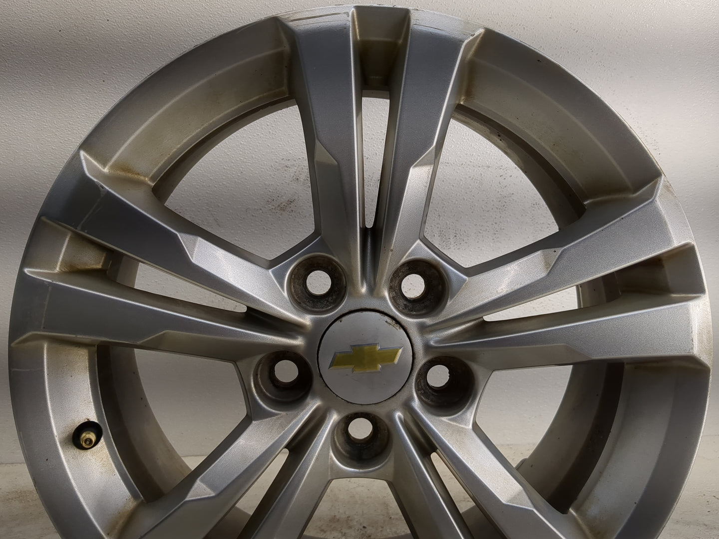 2010-2017 Chevrolet Equinox Oem Wheel Rim 1189422 - Oemusedautoparts1.com
