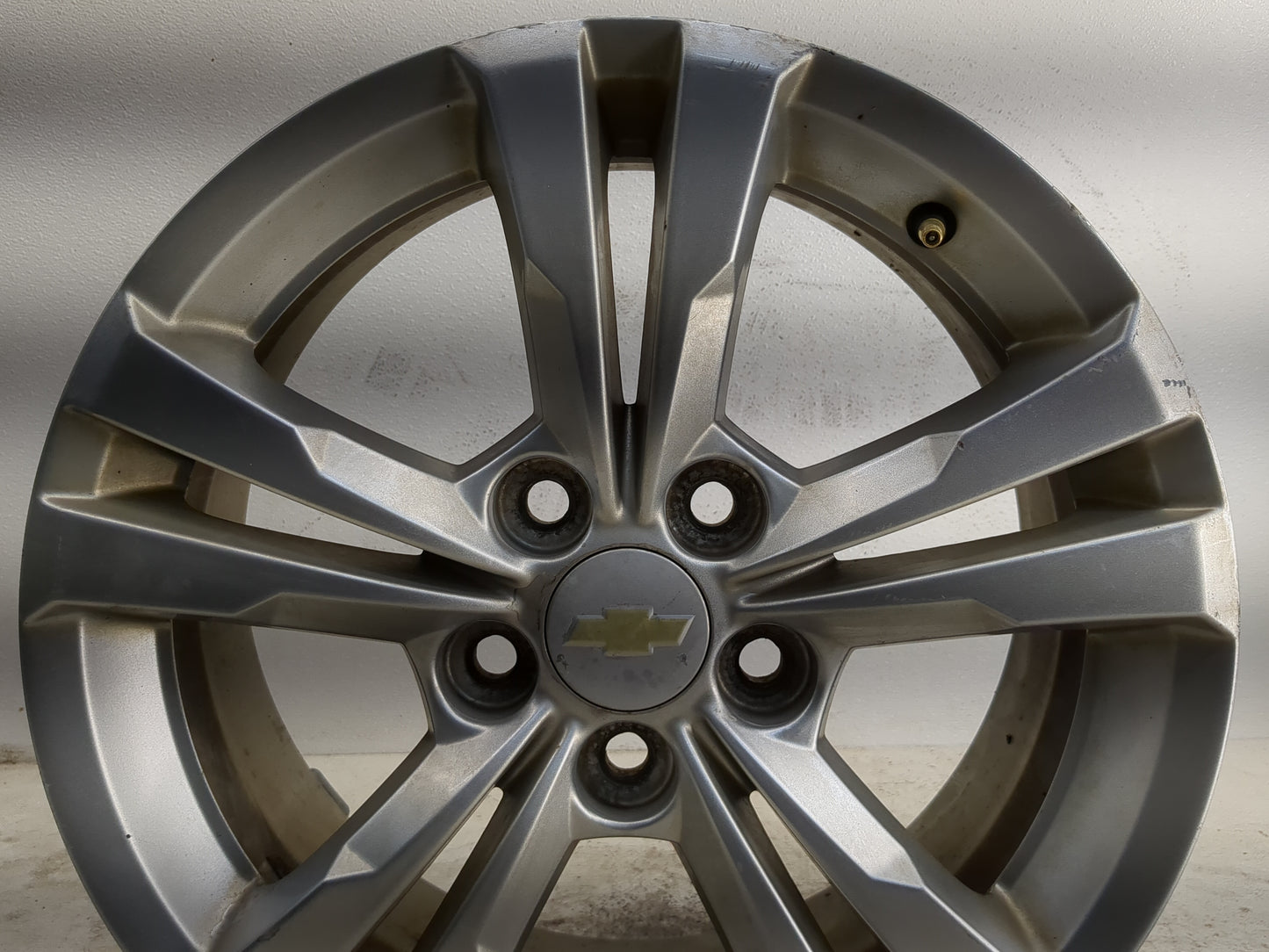 2010-2017 Chevrolet Equinox Oem Wheel Rim 1189423 - Oemusedautoparts1.com