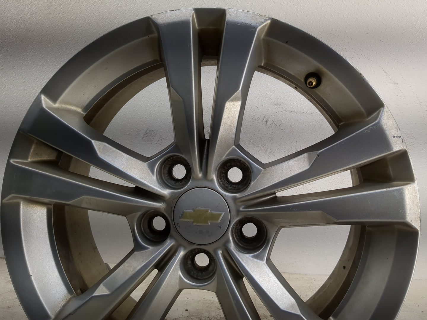 2010-2017 Chevrolet Equinox Oem Wheel Rim 1189423 - Oemusedautoparts1.com