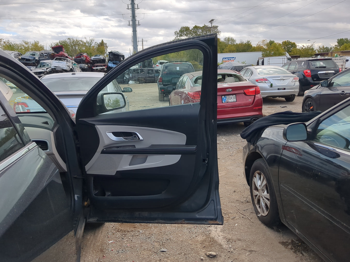 2010-2011 Chevrolet Equinox Passenger Front Door Oem 1189697 - Oemusedautoparts1.com