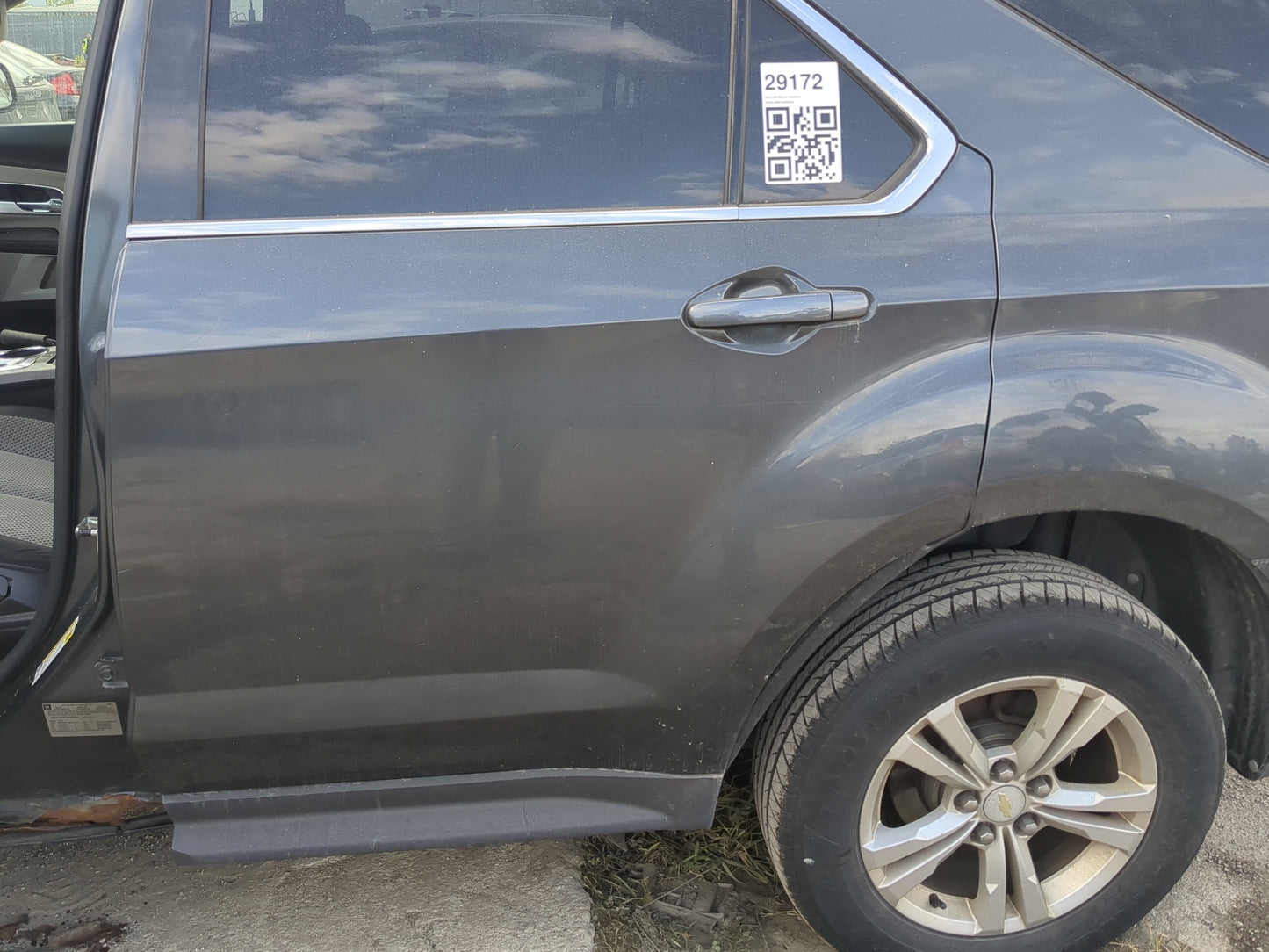 2010-2011 Chevrolet Equinox Driver Rear Door Oem - Oemusedautoparts1.com
