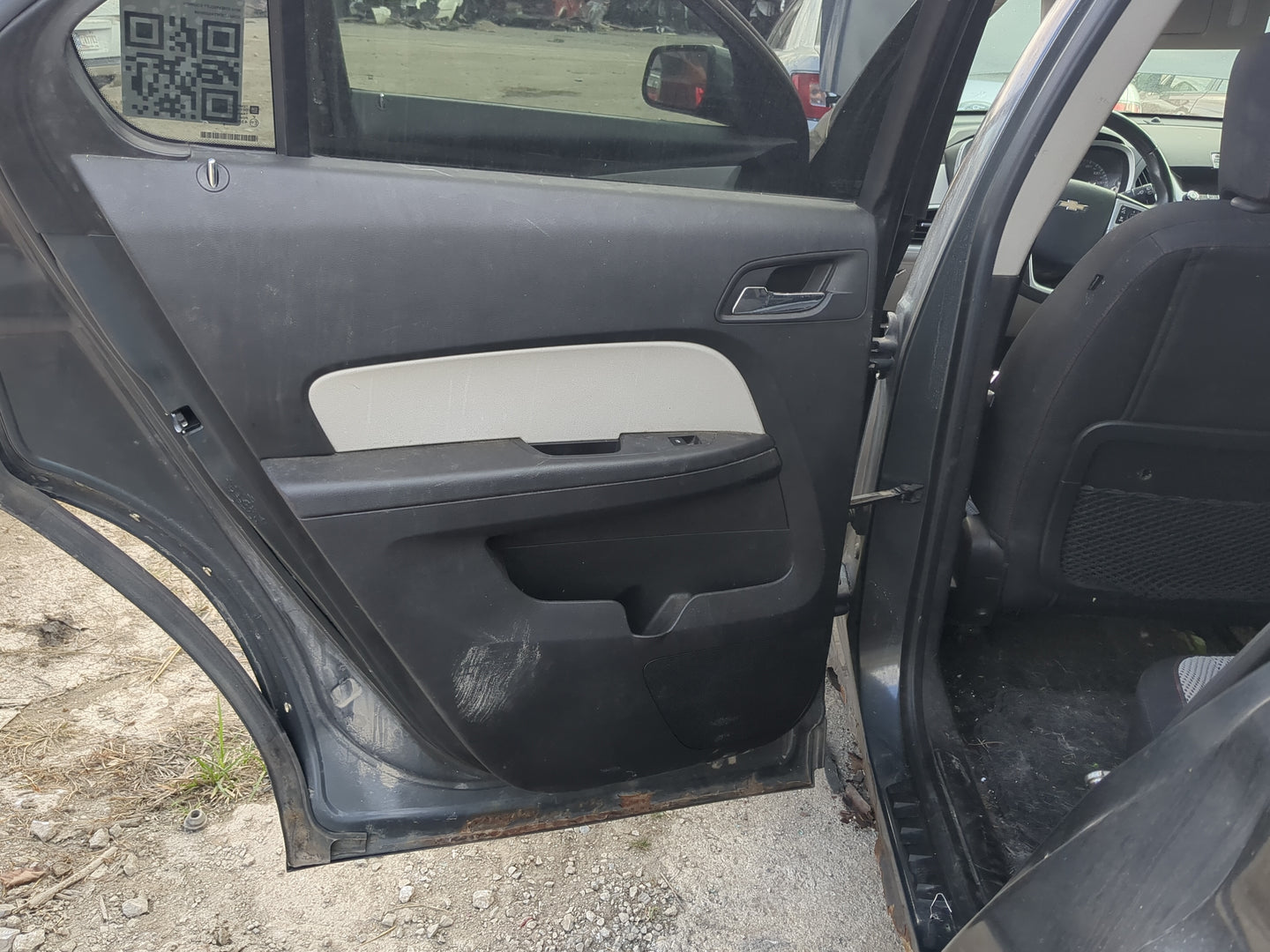 2010-2011 Chevrolet Equinox Driver Rear Door Oem - Oemusedautoparts1.com