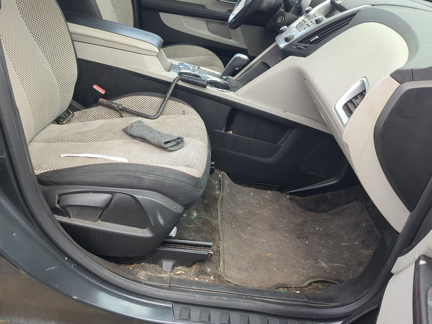 2010-2011 Chevrolet Equinox Passenger Front Seat Oem - Oemusedautoparts1.com