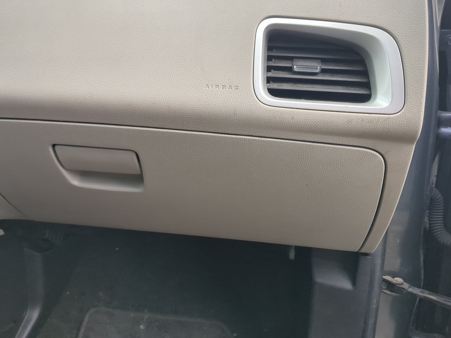 2010 Chevrolet Equinox Passenger Glove Box Door Storage Compartment - Oemusedautoparts1.com