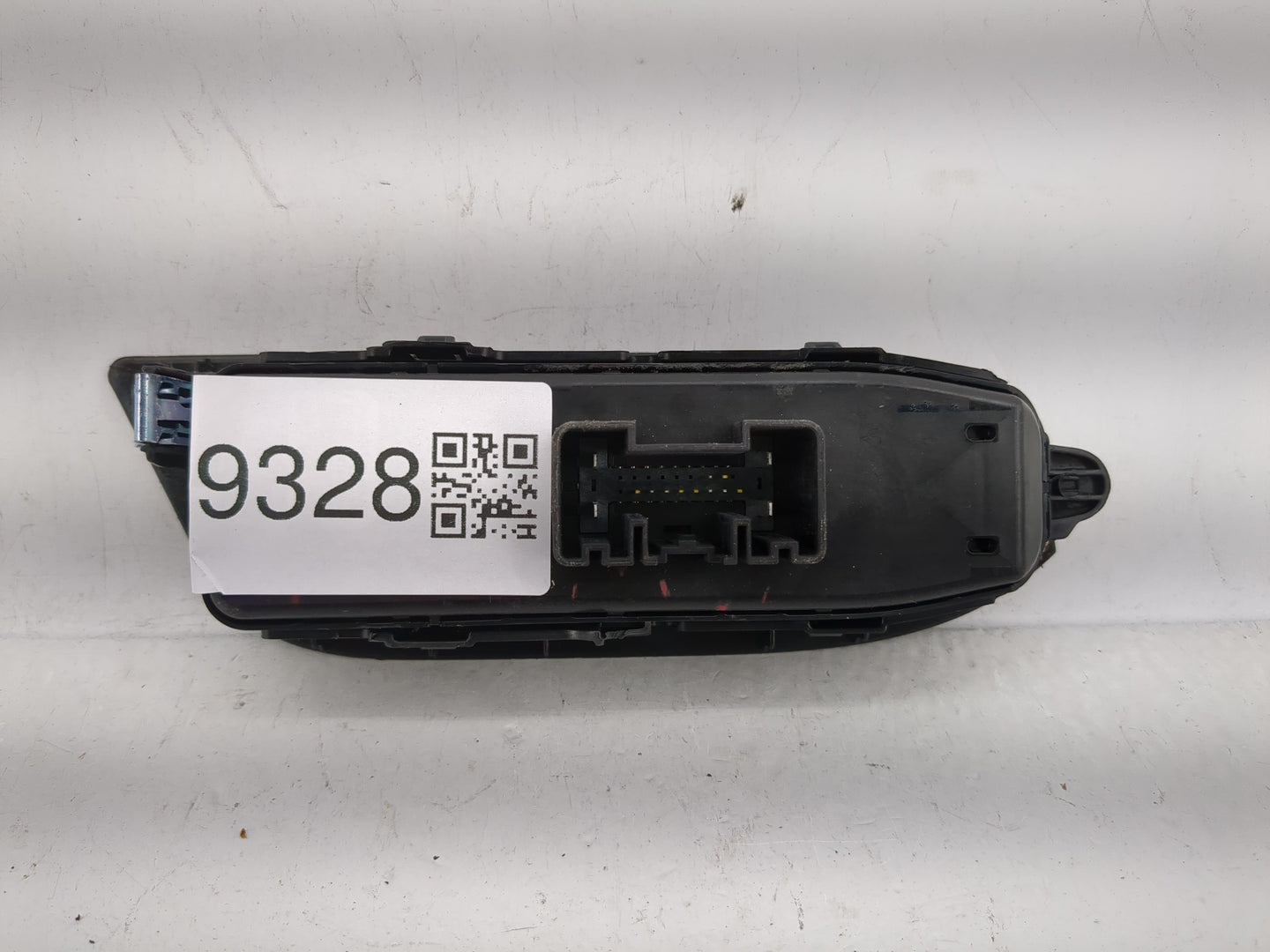 2010-2017 Chevrolet Equinox Master Power Window Switch Replacement Driver Side Left Fits OEM Used Auto Parts - Oemusedautopa
