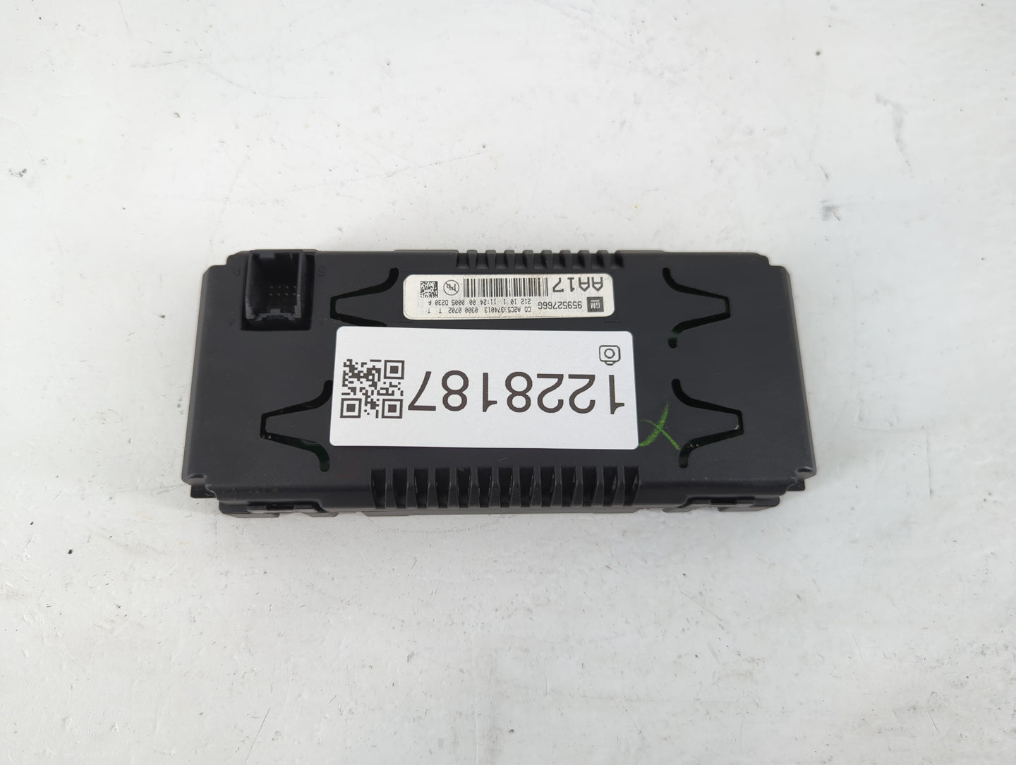 2010-2015 Chevrolet Equinox Information Display Screen - Oemusedautoparts1.com