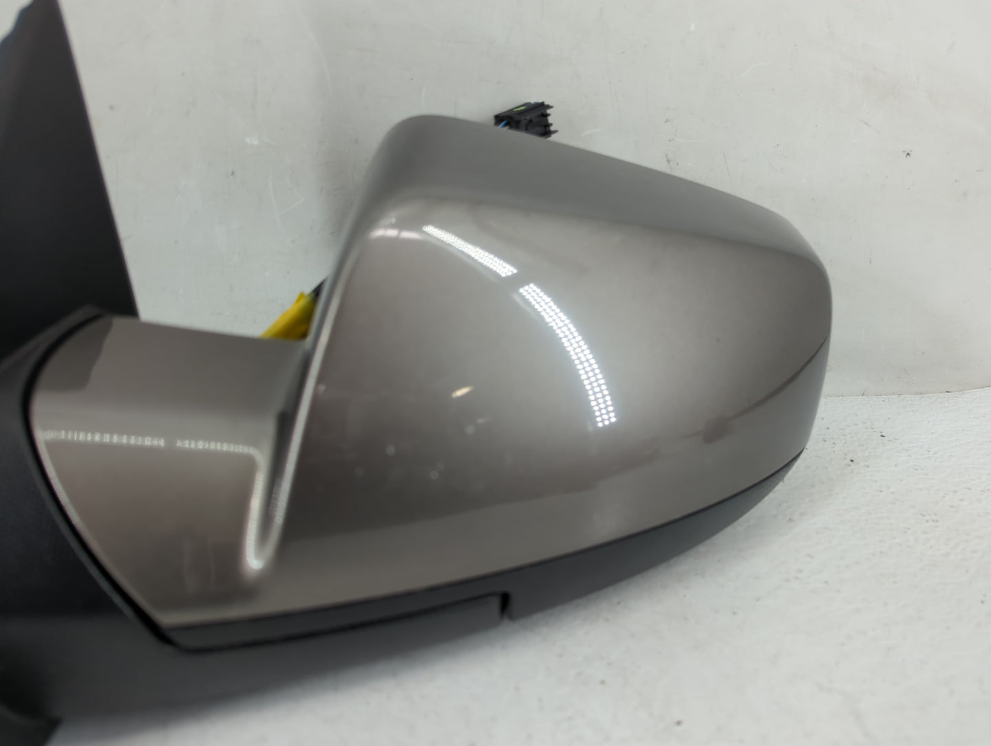 2010-2011 Chevrolet Equinox Side Mirror Replacement Driver Left View Door Mirror P/N:P20858721 Fits Fits 2010 2011 OEM Used 