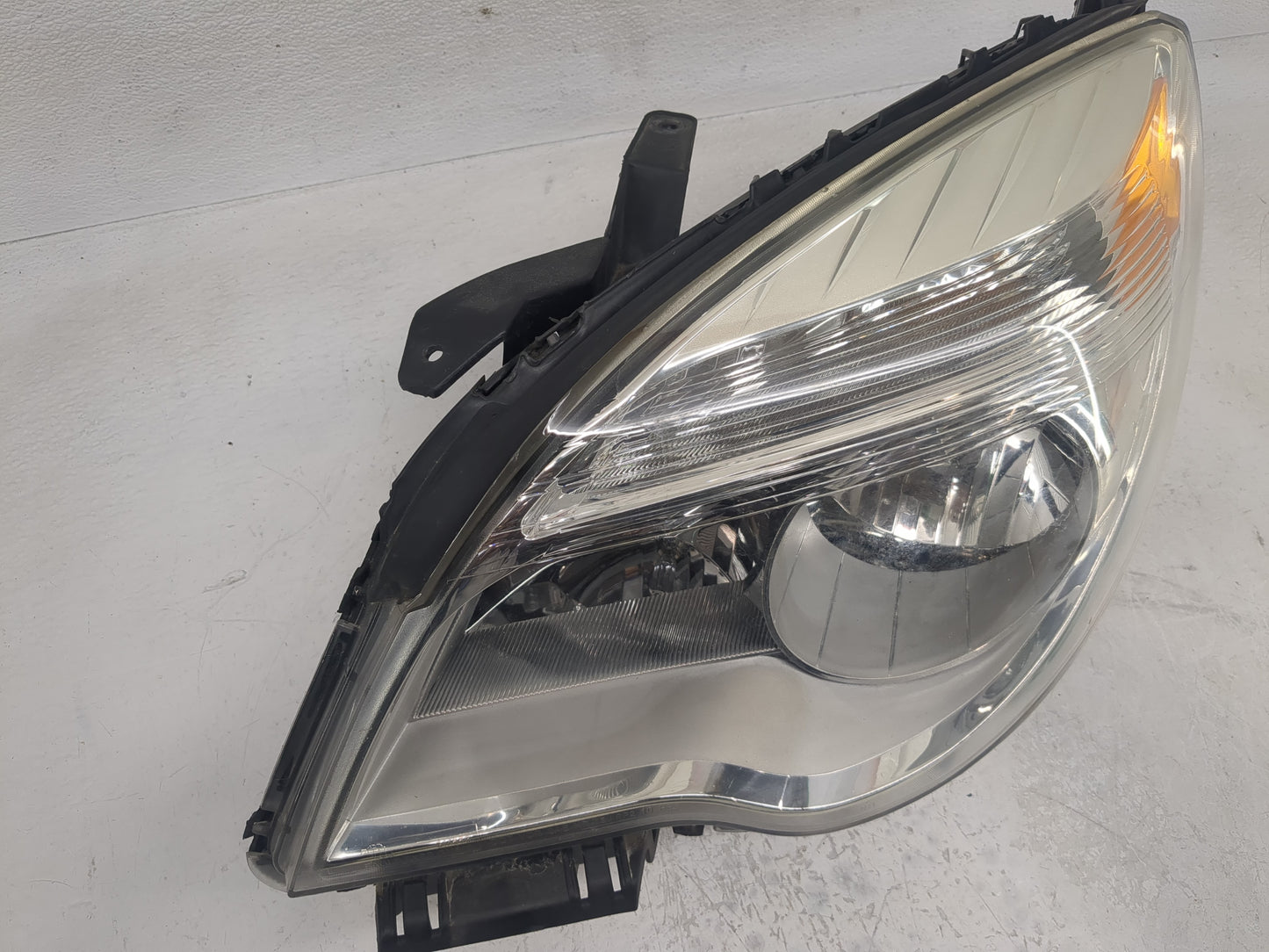 2010-2015 Chevrolet Equinox Driver Left Oem Head Light Headlight Lamp - Oemusedautoparts1.com