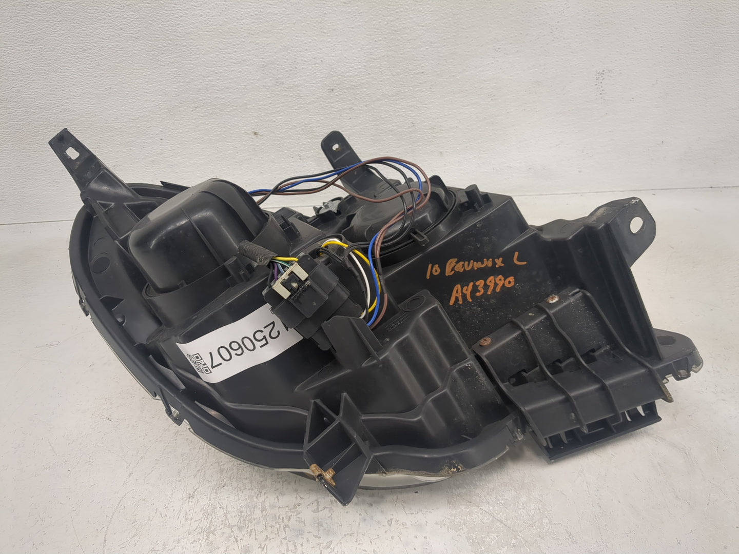 2010-2015 Chevrolet Equinox Driver Left Oem Head Light Headlight Lamp - Oemusedautoparts1.com