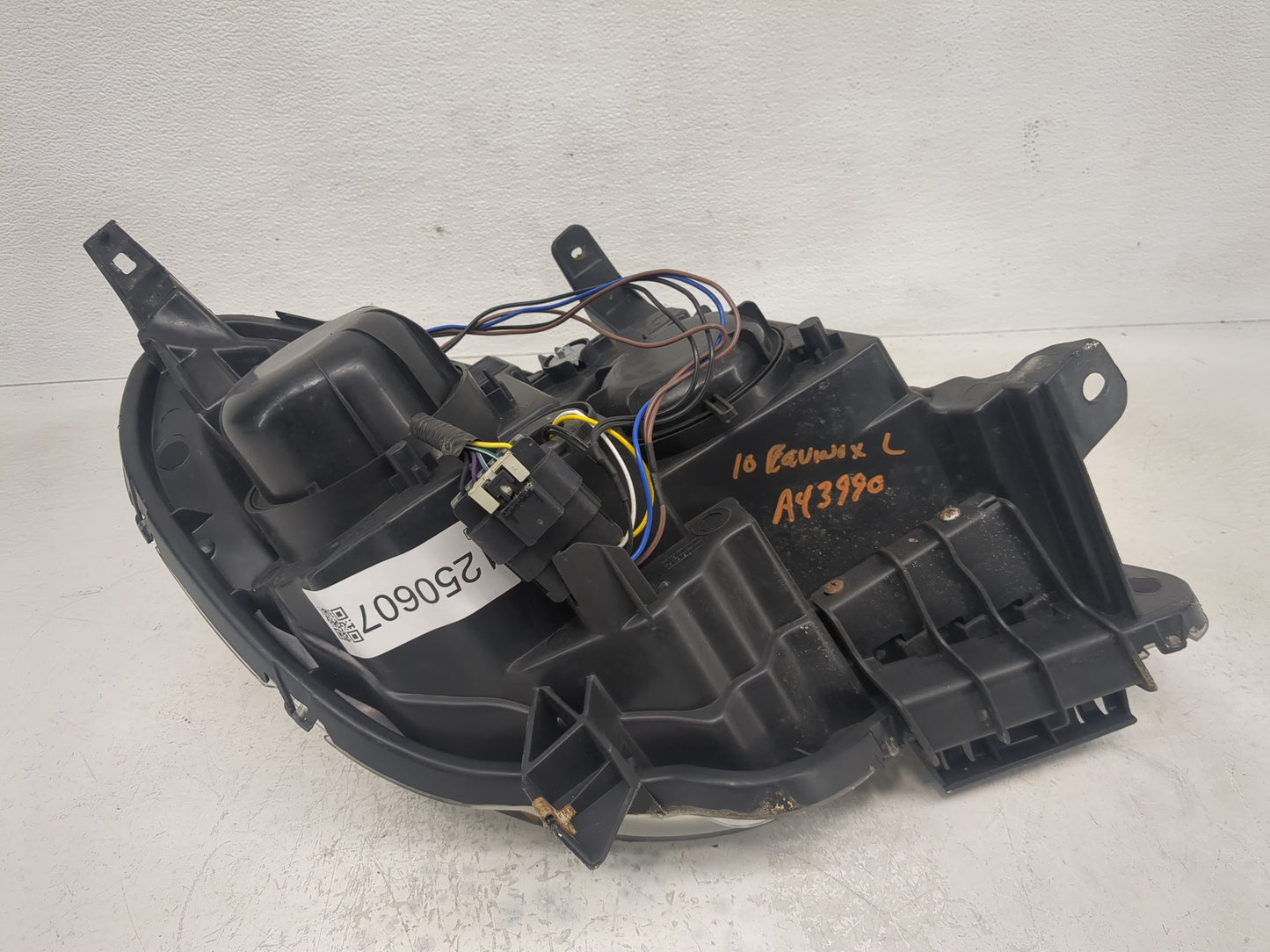 2010-2015 Chevrolet Equinox Driver Left Oem Head Light Headlight Lamp - Oemusedautoparts1.com