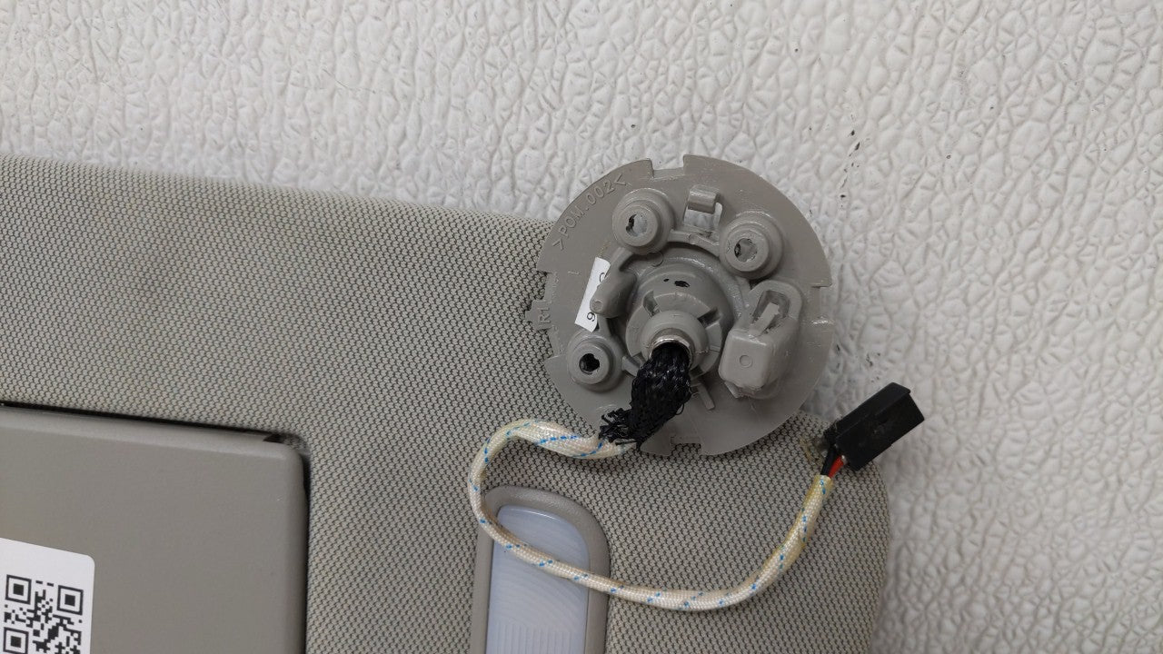 2010-2017 Chevrolet Equinox Sun Visor Shade Replacement Passenger Right Mirror Fits Fits 2010 2011 2012 2013 2014 2015 2016 