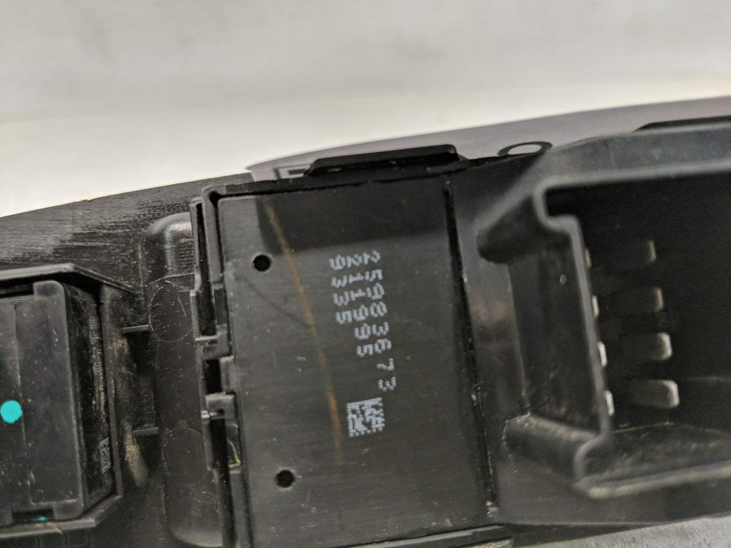 2010-2017 Chevrolet Equinox Master Power Window Switch Replacement Driver Side Left Fits OEM Used Auto Parts - Oemusedautopa