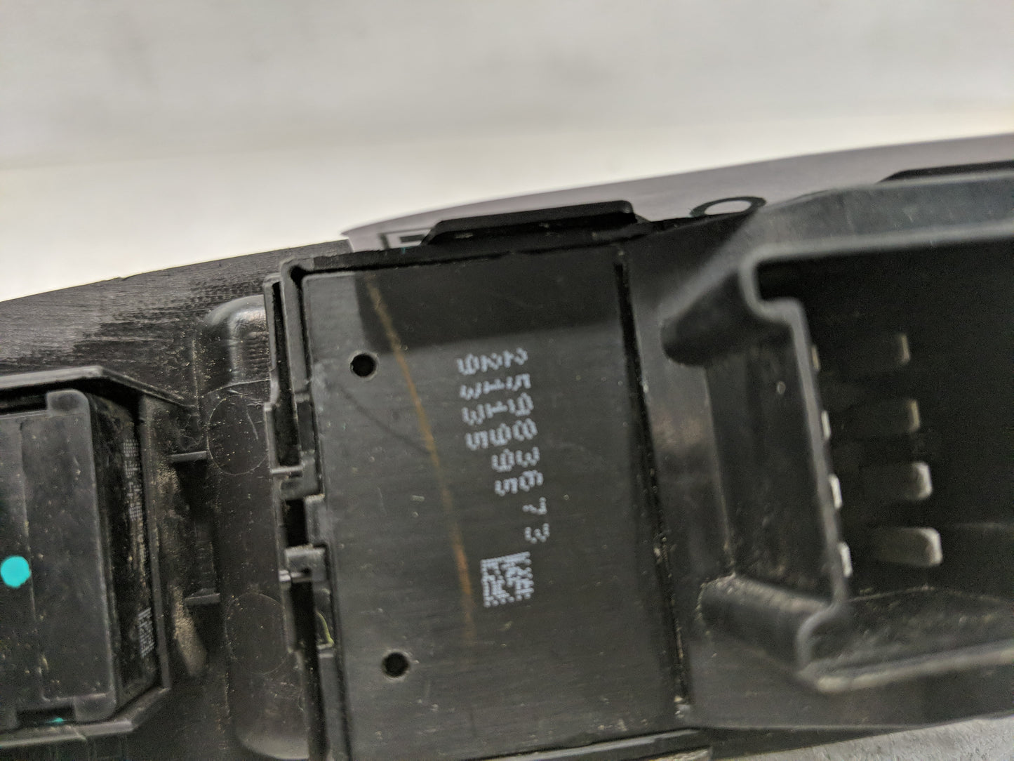2010-2017 Chevrolet Equinox Master Power Window Switch Replacement Driver Side Left Fits OEM Used Auto Parts - Oemusedautopa