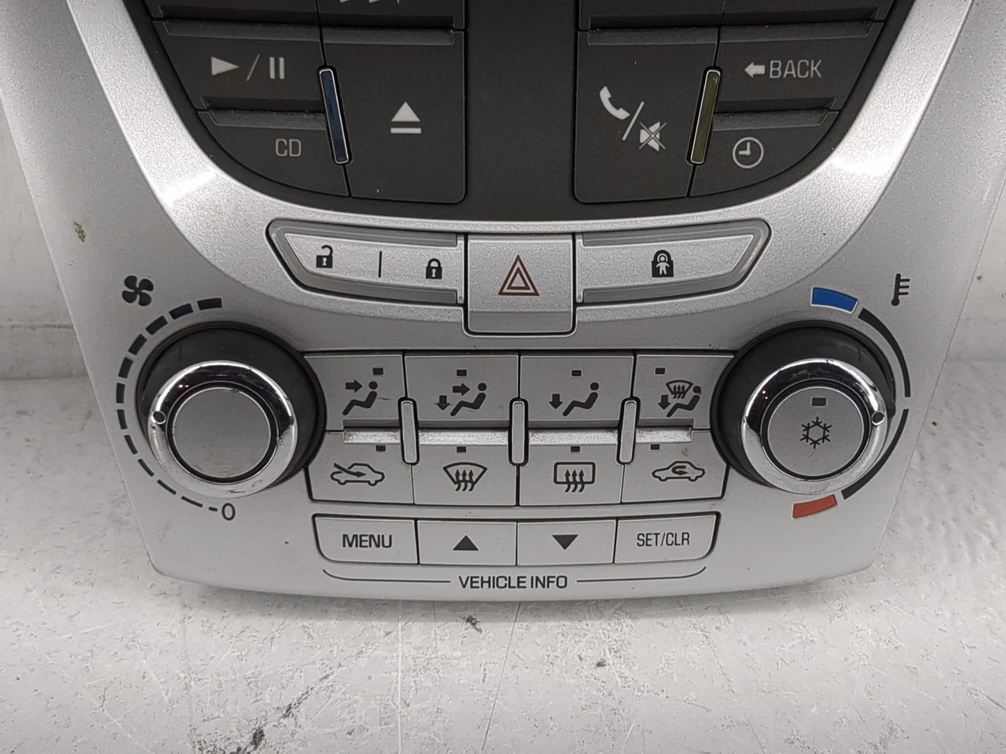 2010-2011 Chevrolet Equinox Radio Control Panel - Oemusedautoparts1.com
