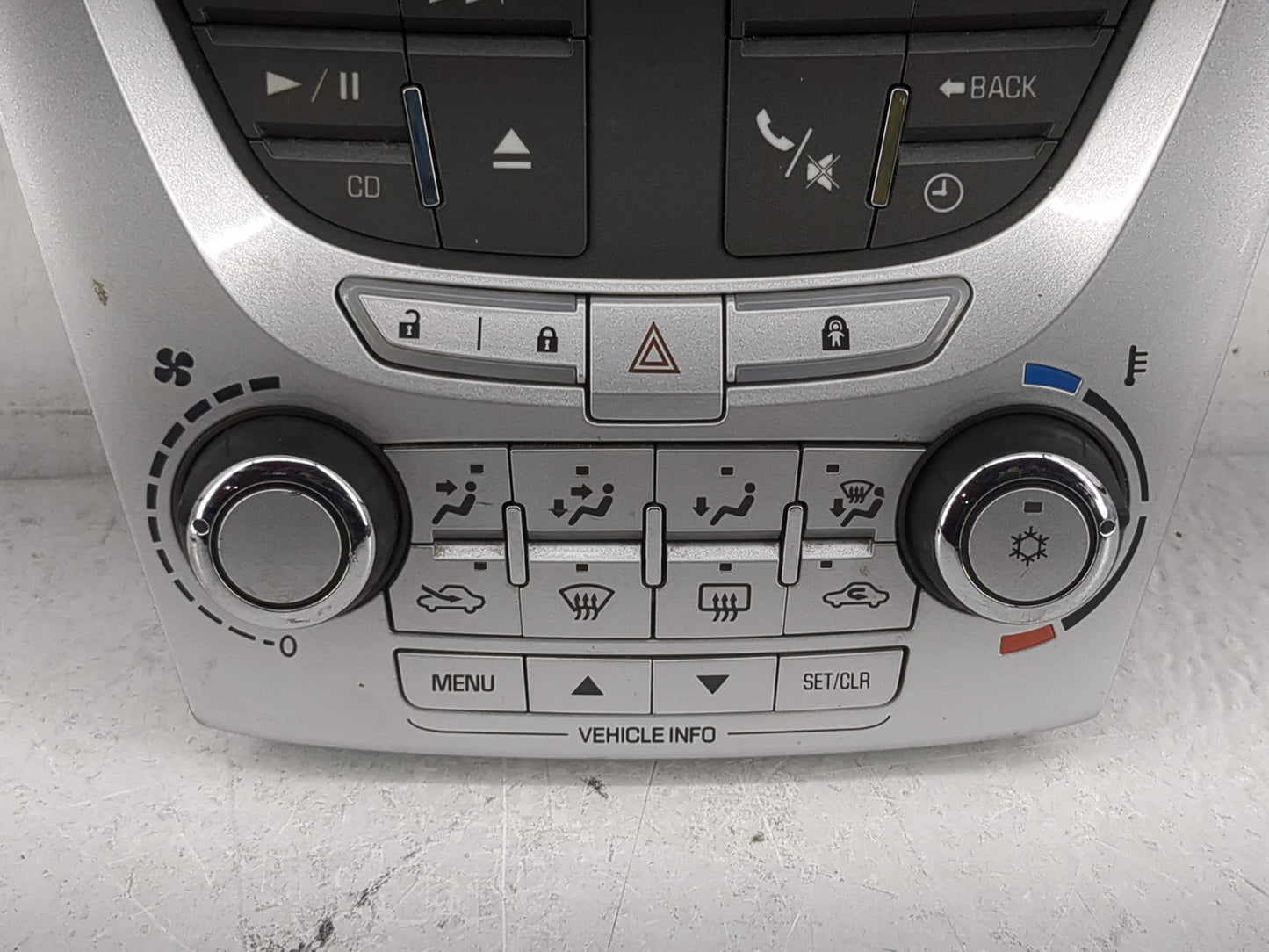 2010-2011 Chevrolet Equinox Radio Control Panel - Oemusedautoparts1.com