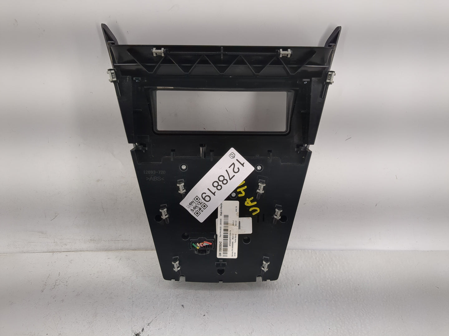2010-2011 Chevrolet Equinox Radio Control Panel - Oemusedautoparts1.com