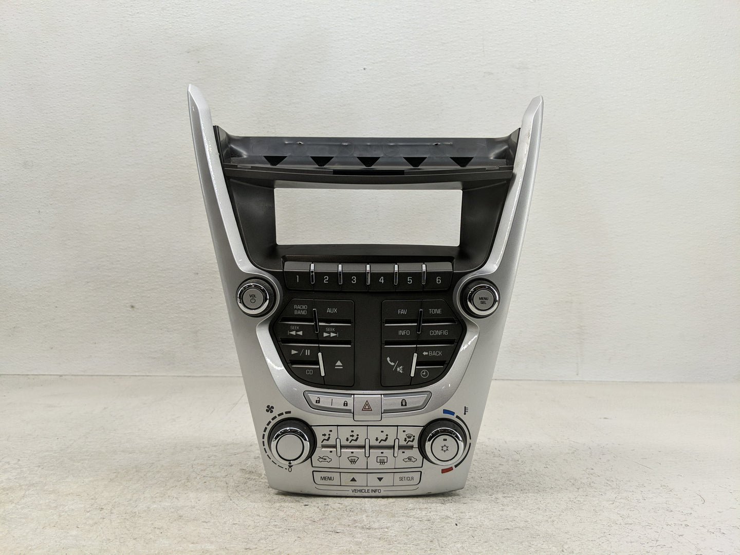 2010 Chevrolet Equinox Radio Control Panel - Oemusedautoparts1.com