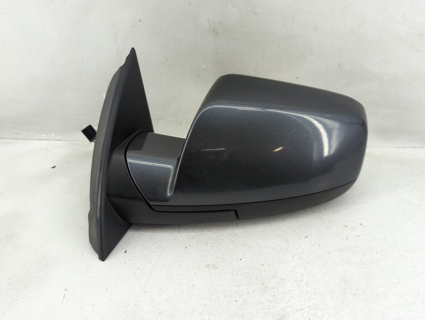 2010-2011 Chevrolet Equinox Driver Side View Mirror - Left Door Mirror OEM Used - Oemusedautoparts1.com