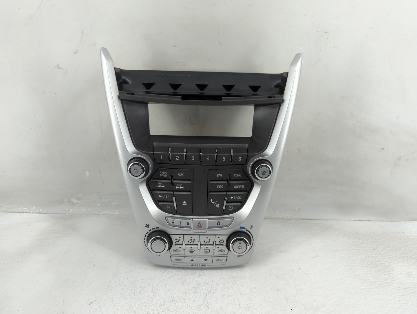 2010 Chevrolet Equinox Radio AM FM Cd Player Receiver Replacement P/N:20920042 Fits Fits 2011 OEM Used Auto Parts - Oemuseda