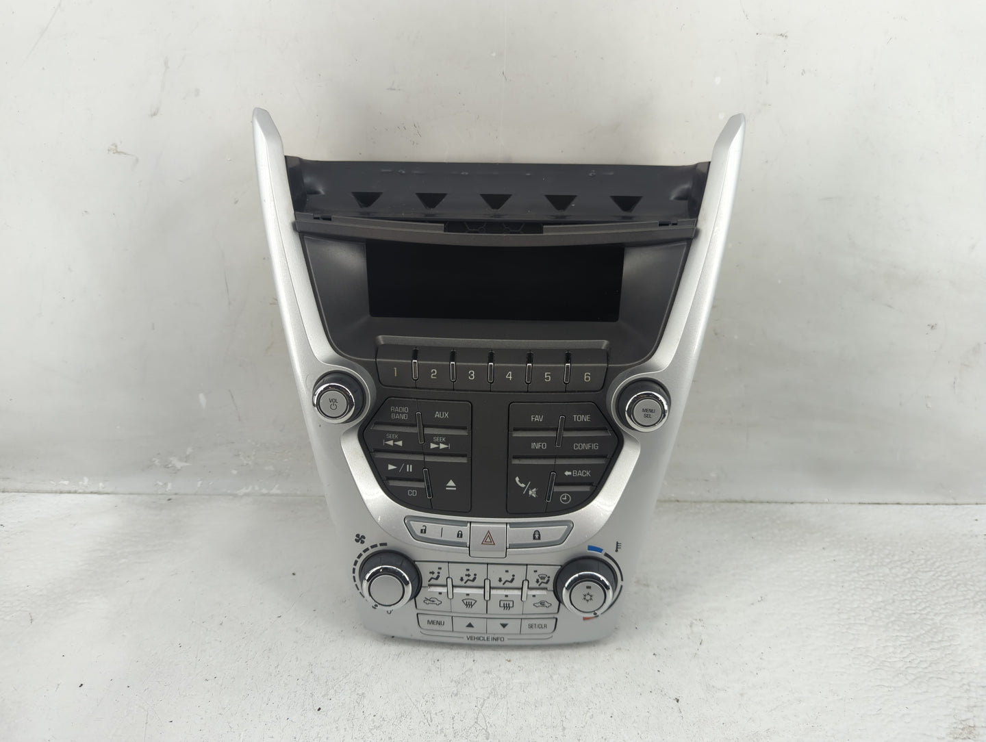 2010-2011 Chevrolet Equinox Radio Control Panel - Oemusedautoparts1.com