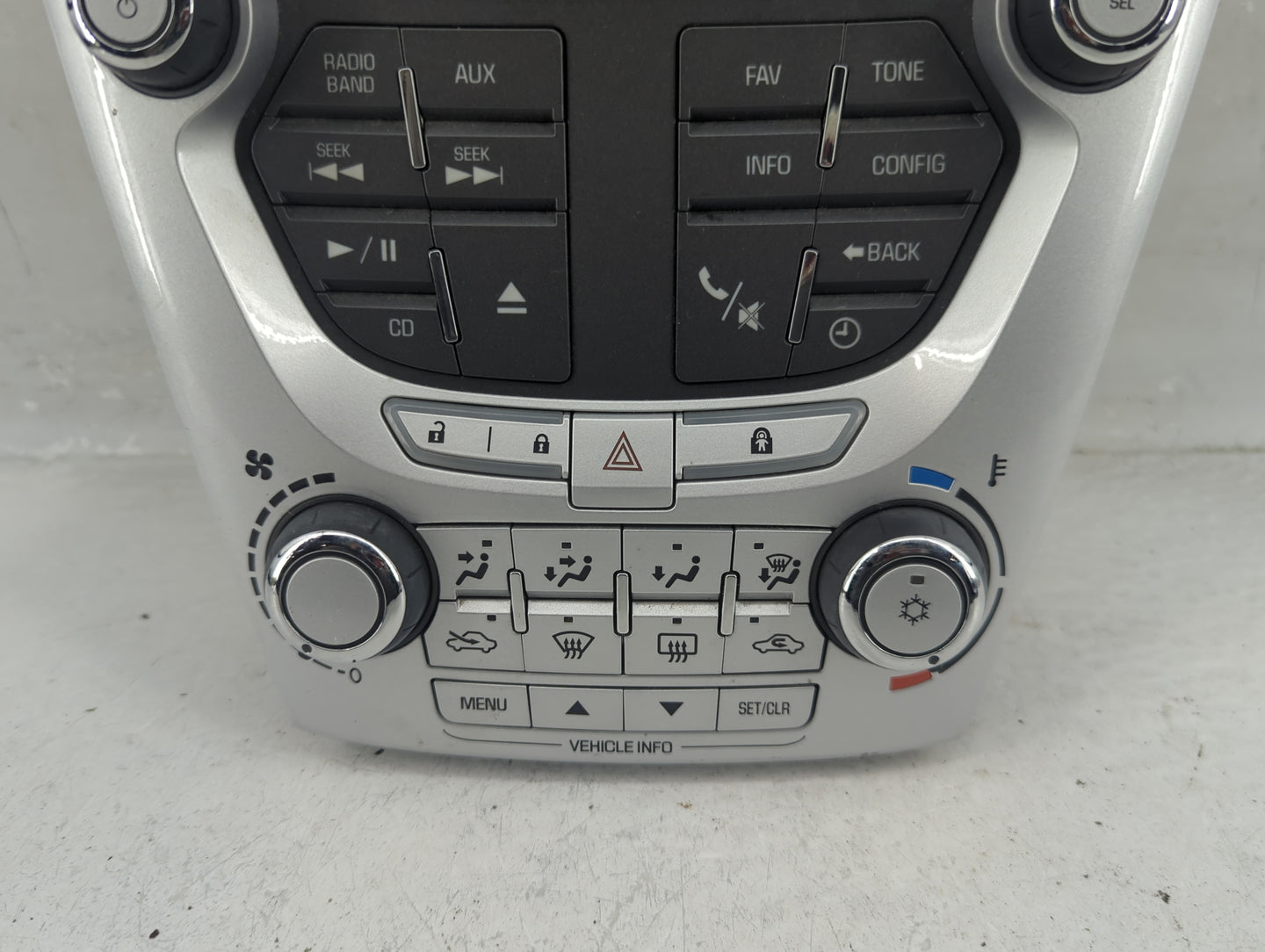 2010-2011 Chevrolet Equinox Radio Control Panel - Oemusedautoparts1.com