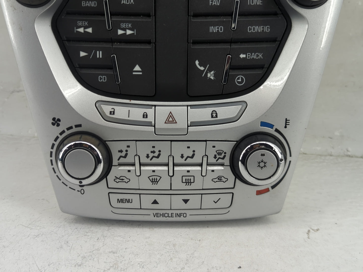 2010-2011 Chevrolet Equinox Radio AM FM Cd Player Receiver Replacement P/N:20906747 Fits Fits 2010 2011 OEM Used Auto Parts 