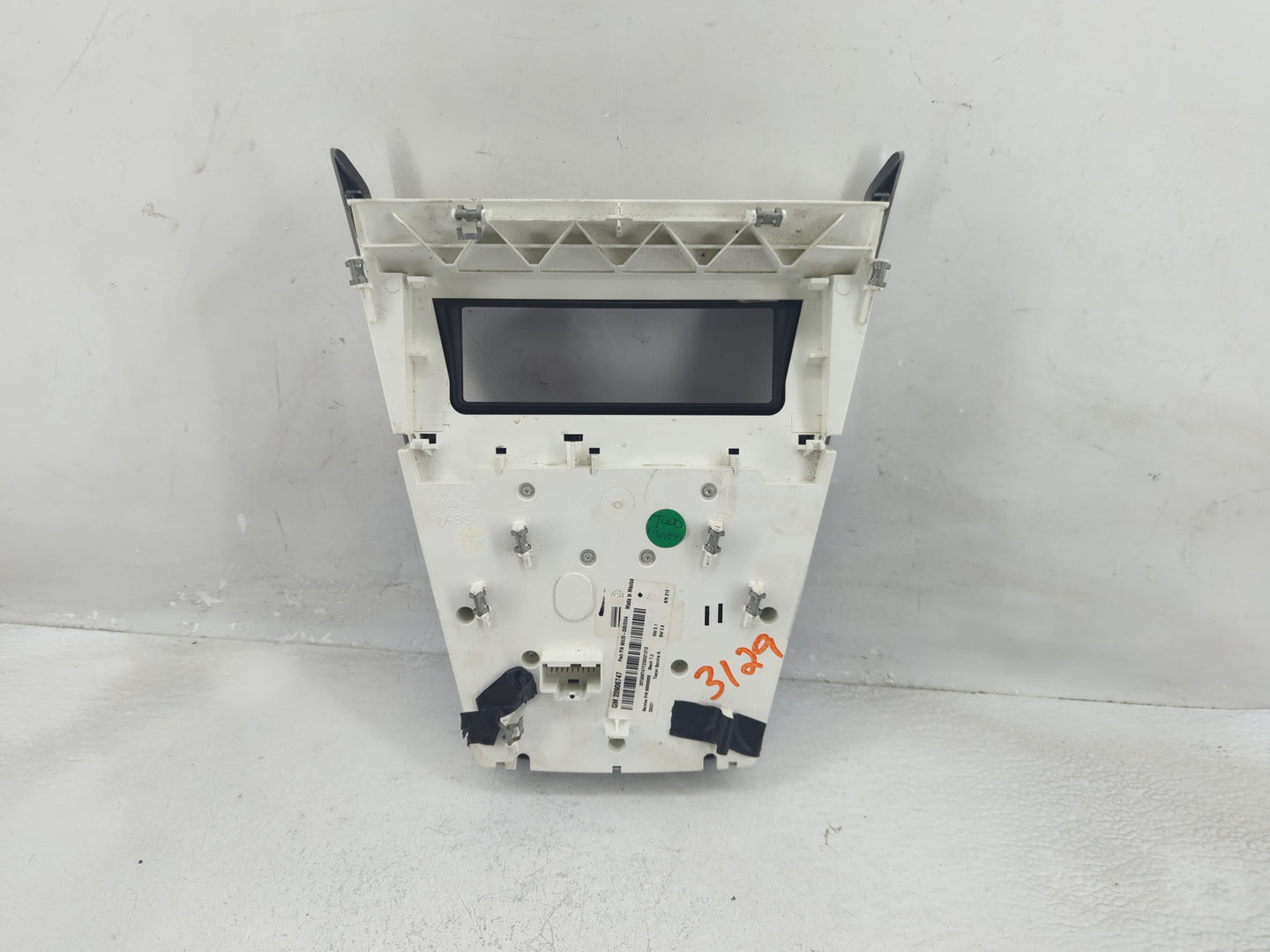 2010-2011 Chevrolet Equinox Radio AM FM Cd Player Receiver Replacement P/N:20906747 Fits Fits 2010 2011 OEM Used Auto Parts 