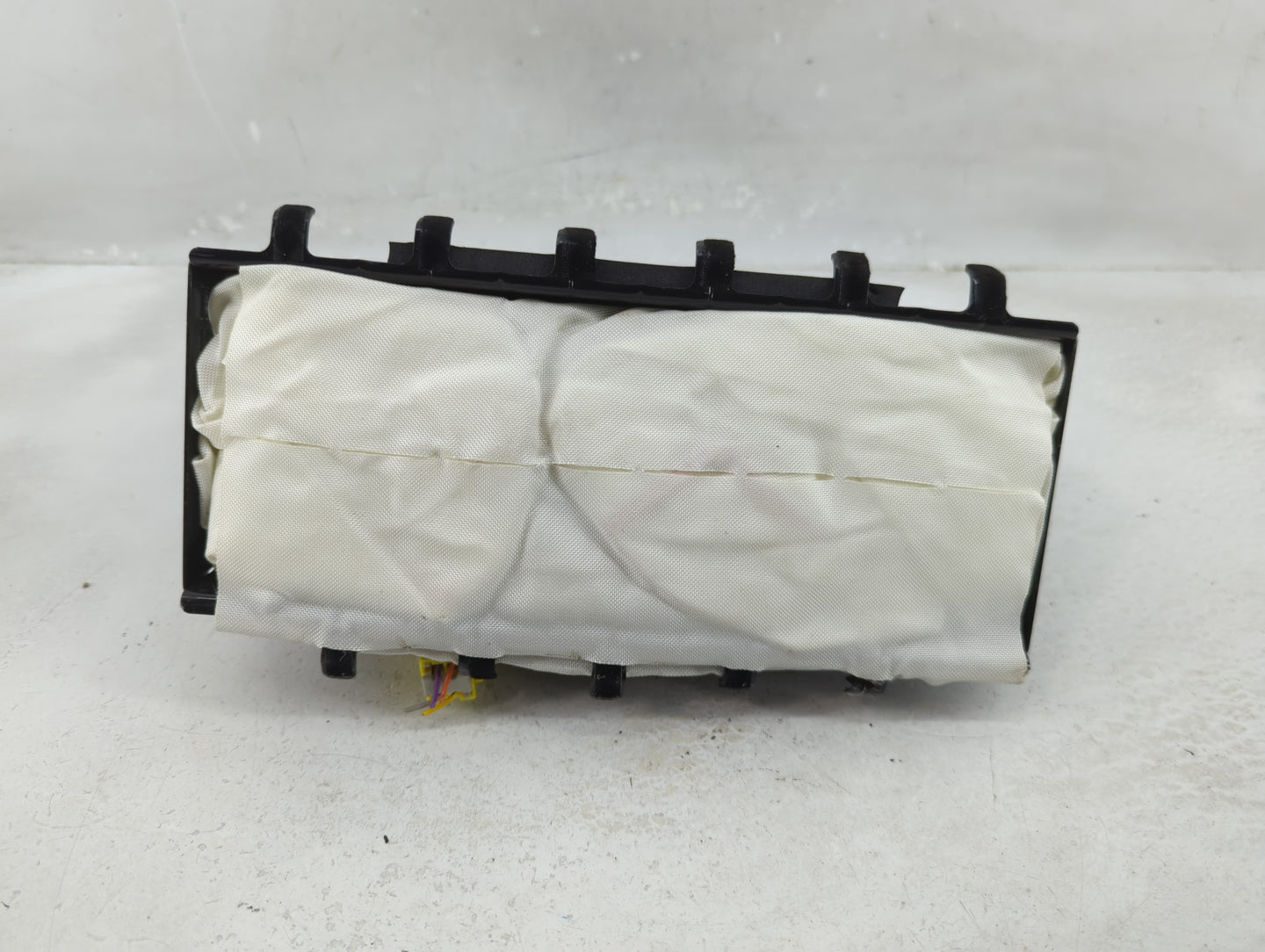 2010 Chevrolet Equinox Air Bag Passenger Right Dashboard OEM P/N:253-01213R Fits OEM Used Auto Parts - Oemusedautoparts1.com