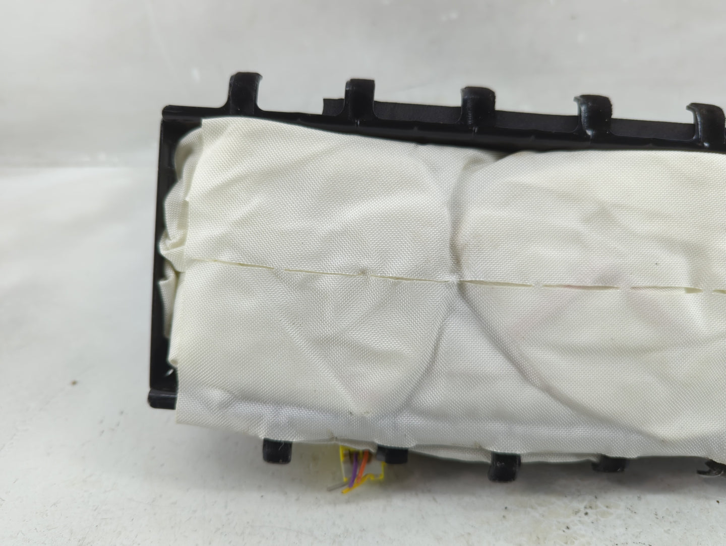 2010 Chevrolet Equinox Air Bag Passenger Right Dashboard OEM P/N:253-01213R Fits OEM Used Auto Parts - Oemusedautoparts1.com