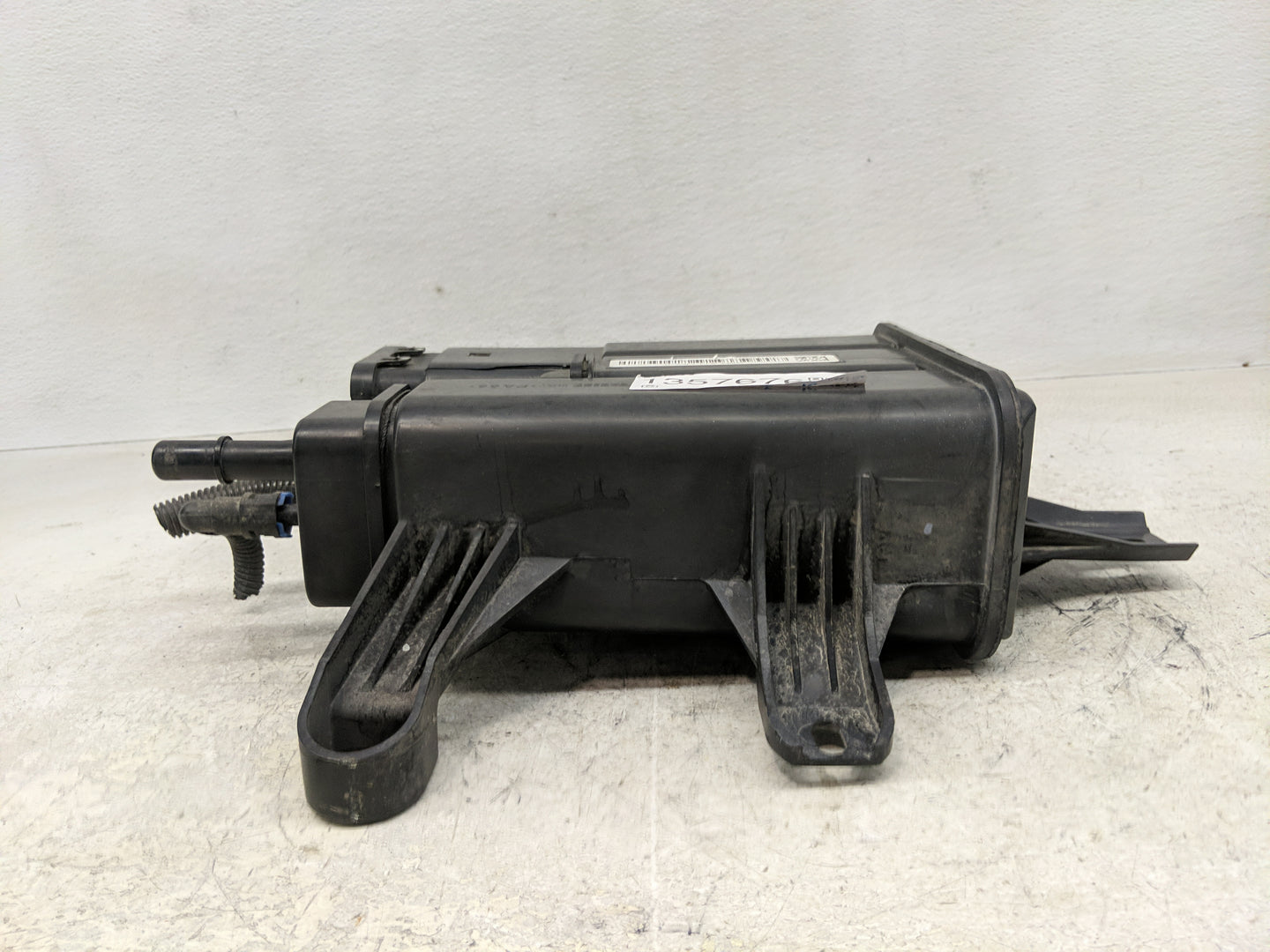 2010 Chevrolet Equinox Fuel Vapor Charcoal Canister - Oemusedautoparts1.com