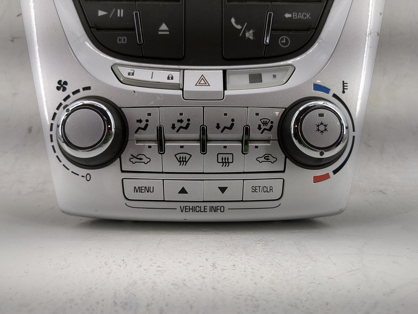 2010-2011 Chevrolet Equinox Radio Control Panel - Oemusedautoparts1.com