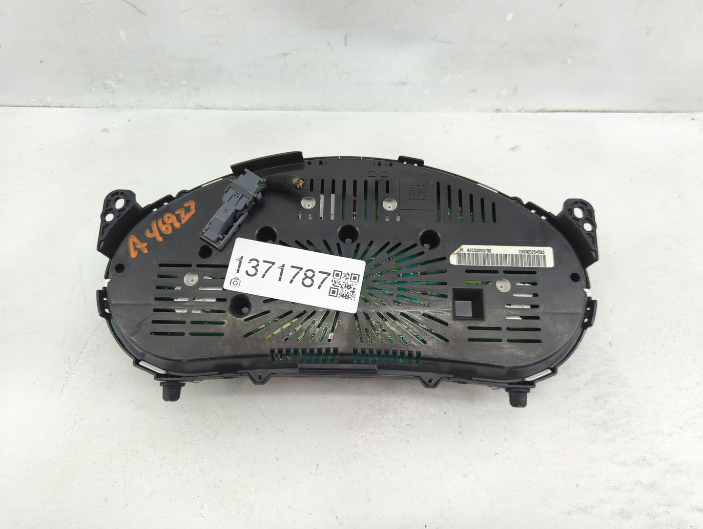 2010 Chevrolet Equinox Instrument Cluster Speedometer Gauges P/N:A2C53393700 Fits OEM Used Auto Parts - Oemusedautoparts1.co