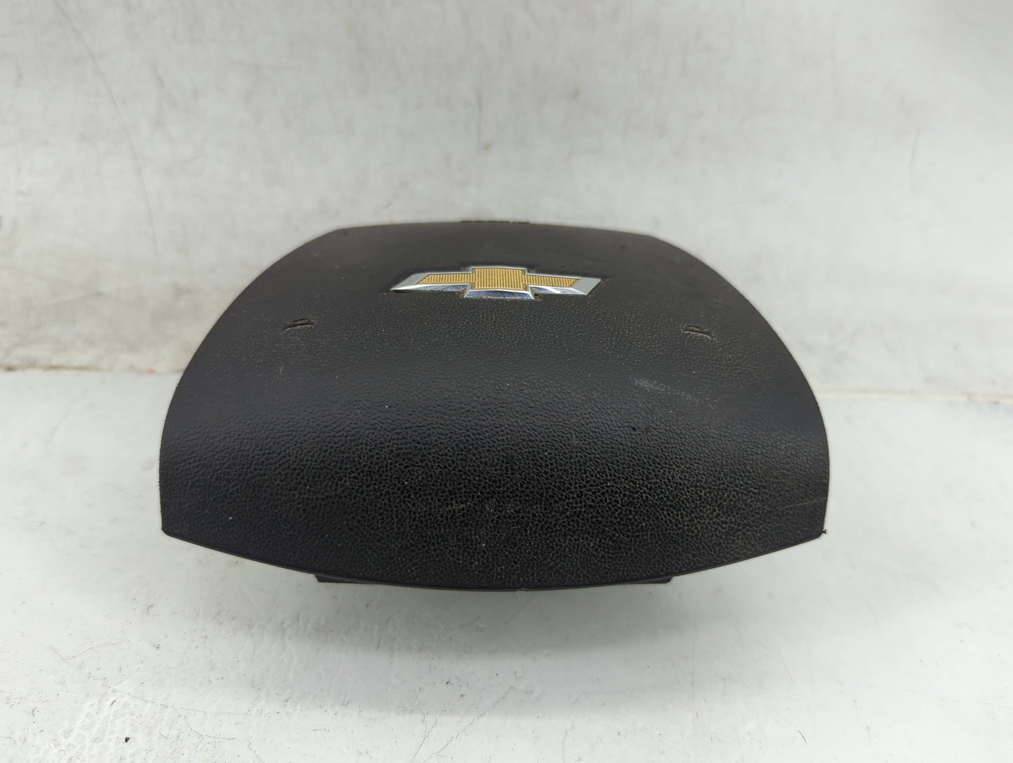 2010-2017 Chevrolet Equinox Air Bag Driver Left Steering Wheel Mounted P/N:22973618 Fits OEM Used Auto Parts - Oemusedautopa