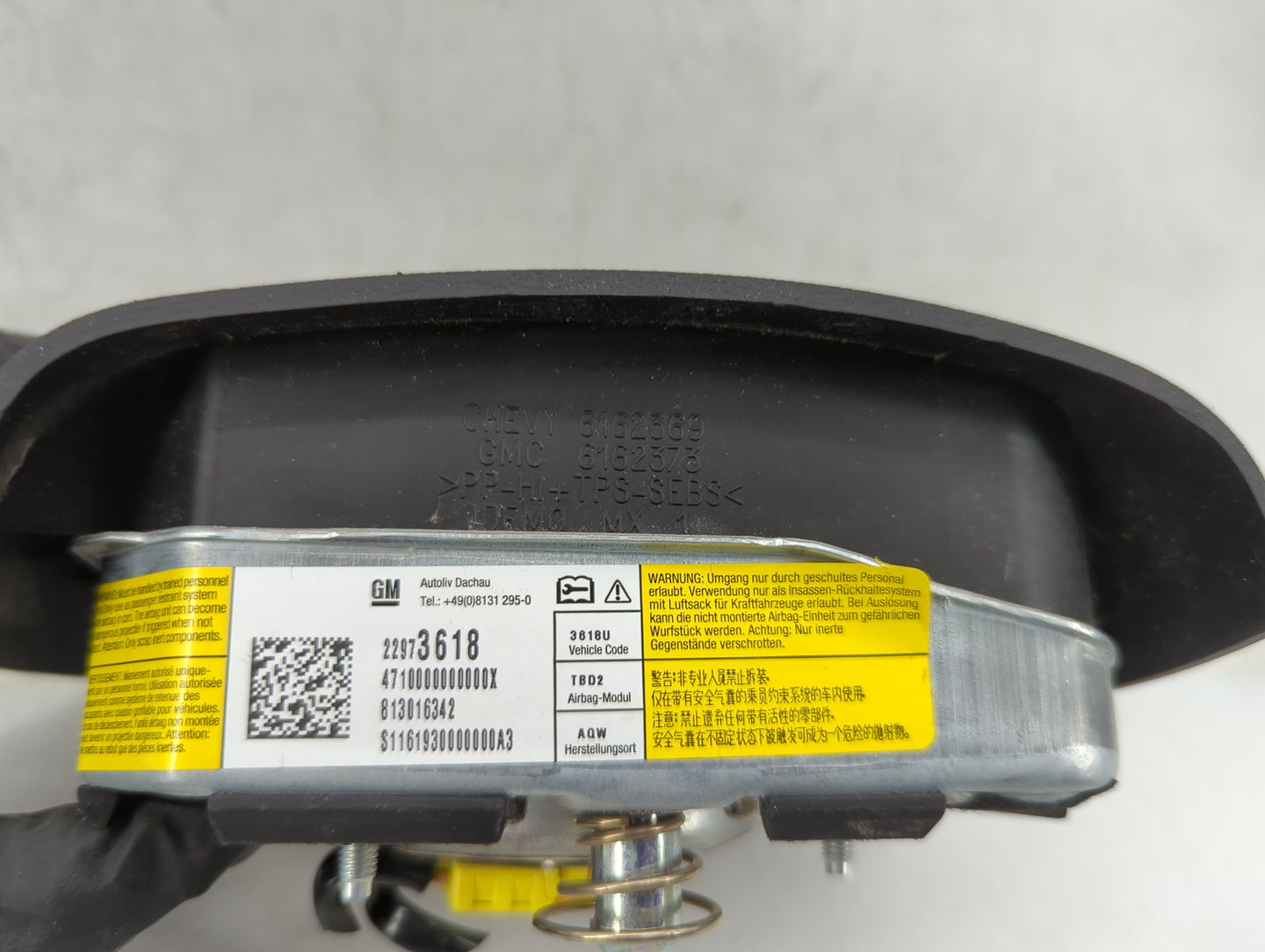 2010-2017 Chevrolet Equinox Air Bag Driver Left Steering Wheel Mounted P/N:22973618 Fits OEM Used Auto Parts - Oemusedautopa