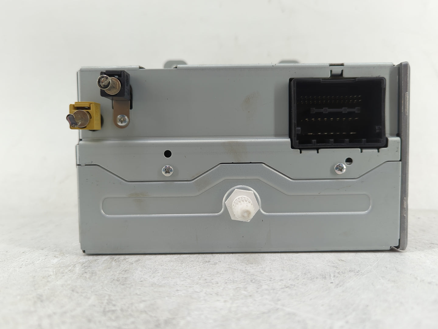 2010-2011 Chevrolet Equinox Radio AM FM Cd Player Receiver Replacement P/N:20907419 Fits Fits 2010 2011 OEM Used Auto Parts 